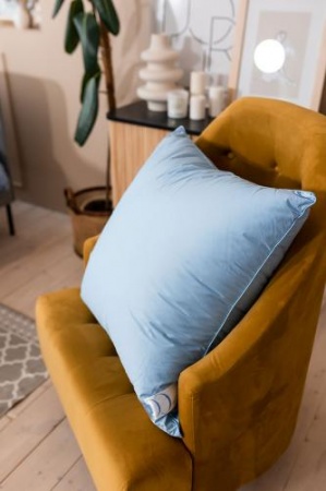 ПУХОВАЯ ПОДУШКА, УПРУГАЯ «ДЕБЮТ», 68X68 СМ ПУХОВАЯ ПОДУШКА, УПРУГАЯ «ДЕБЮТ», 68X68 СМ