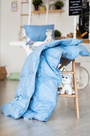 ДЕТСКОЕ ПУХОВОЕ ОДЕЯЛО «СЕРЫЙ ГУСЕНОК», 118X118 СМ. 250 Г