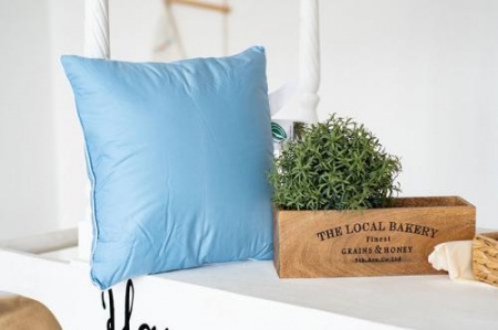 ДЕТСКАЯ ПУХОВАЯ ПОДУШКА «СЕРЫЙ ГУСЕНОК», 38X38 СМ. 200 Г.