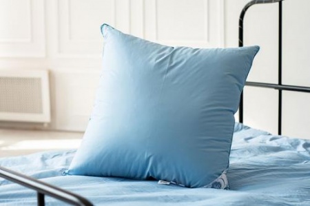 ПУХОВАЯ ПОДУШКА, СРЕДНЯЯ «ДЕБЮТ», 38X38 СМ