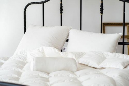 Подушка пуховая Виктория, средняя, 38х60 см